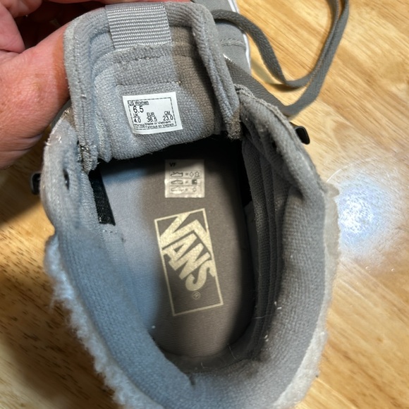 Like New Women Vans Filmore Vansguard high-top shoe - Picture 5 of 8